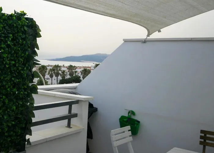 La Ballenita De Tarifa